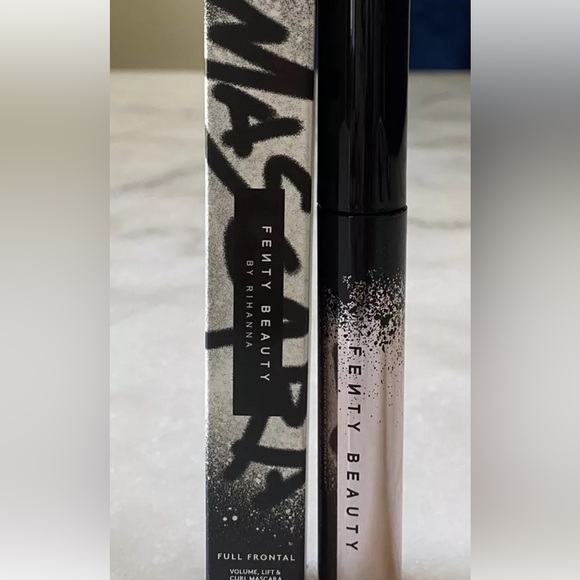Fenty Beauty Full Frontal Mascara-Cuz I’m Black- NIB🖤 - Picture 2 of 3